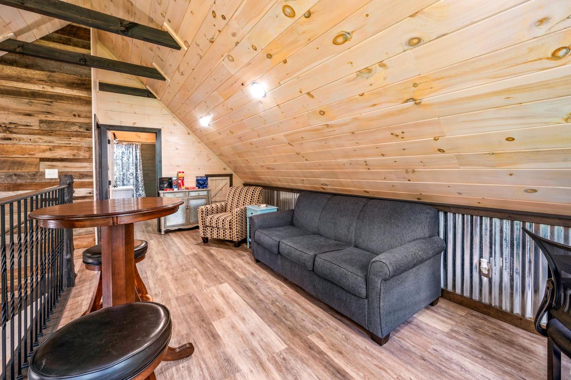 Lil Cabin In The Cove! Mtn Views, Theater, Hot Tub, Games, King Beds, Prime Location! Sevierville Dış mekan fotoğraf