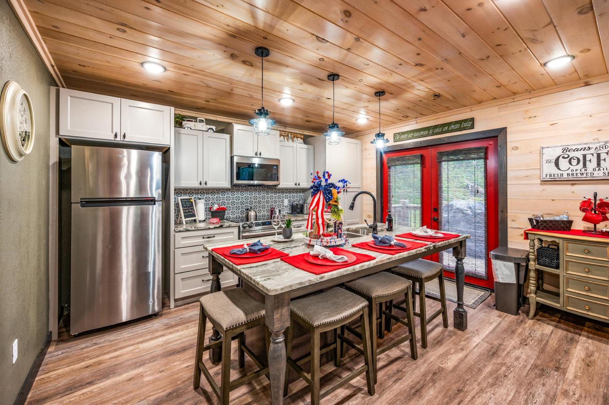 Lil Cabin In The Cove! Mtn Views, Theater, Hot Tub, Games, King Beds, Prime Location! Sevierville Dış mekan fotoğraf