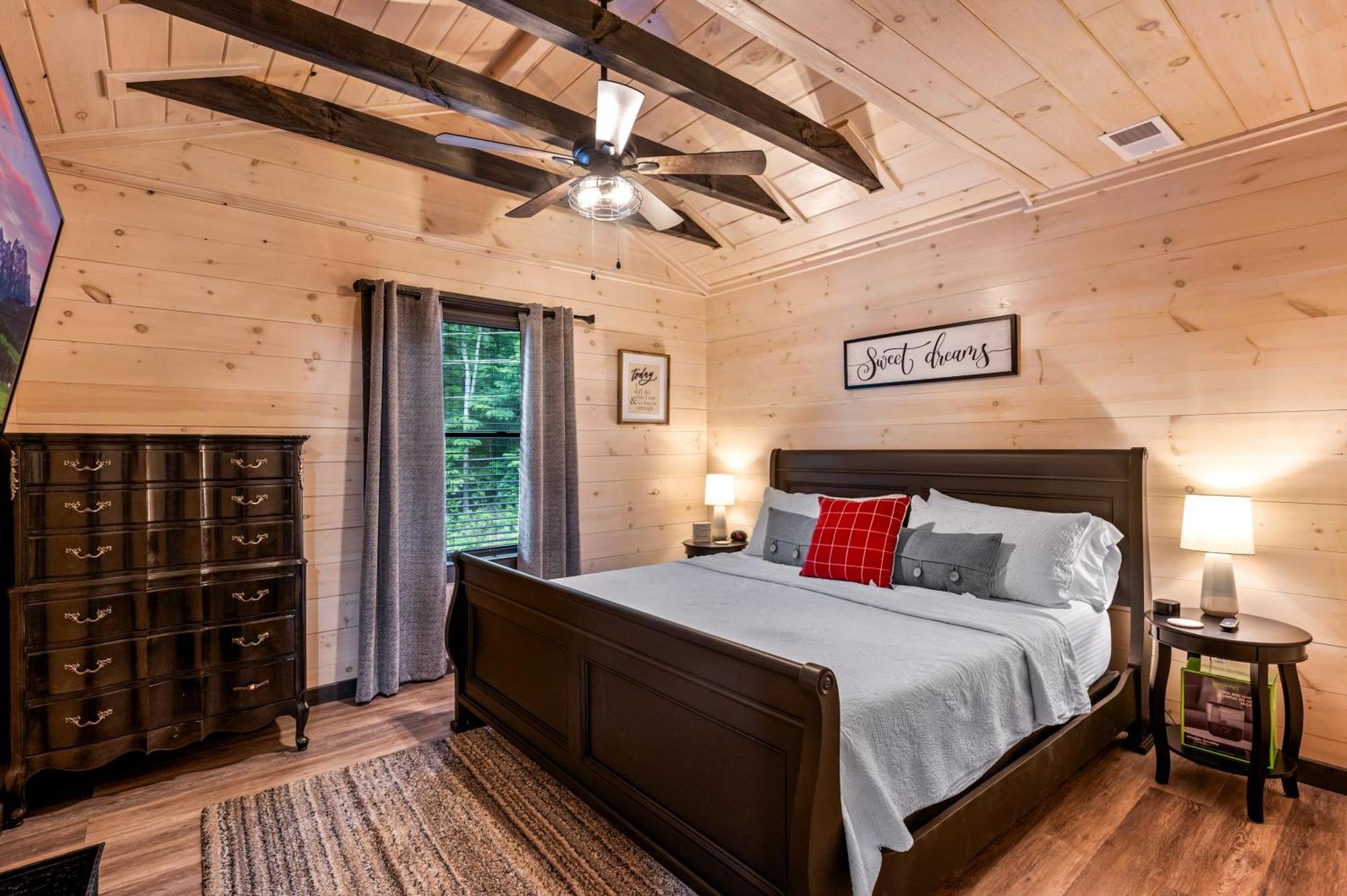 Lil Cabin In The Cove! Mtn Views, Theater, Hot Tub, Games, King Beds, Prime Location! Sevierville Dış mekan fotoğraf